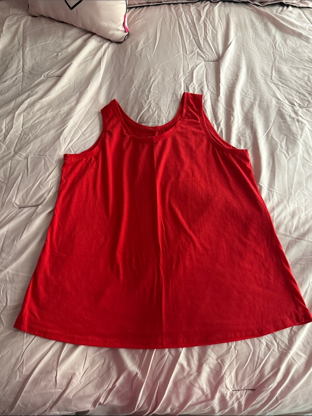 Time and Tru Red Scoop Neck Sleeveless Tank
